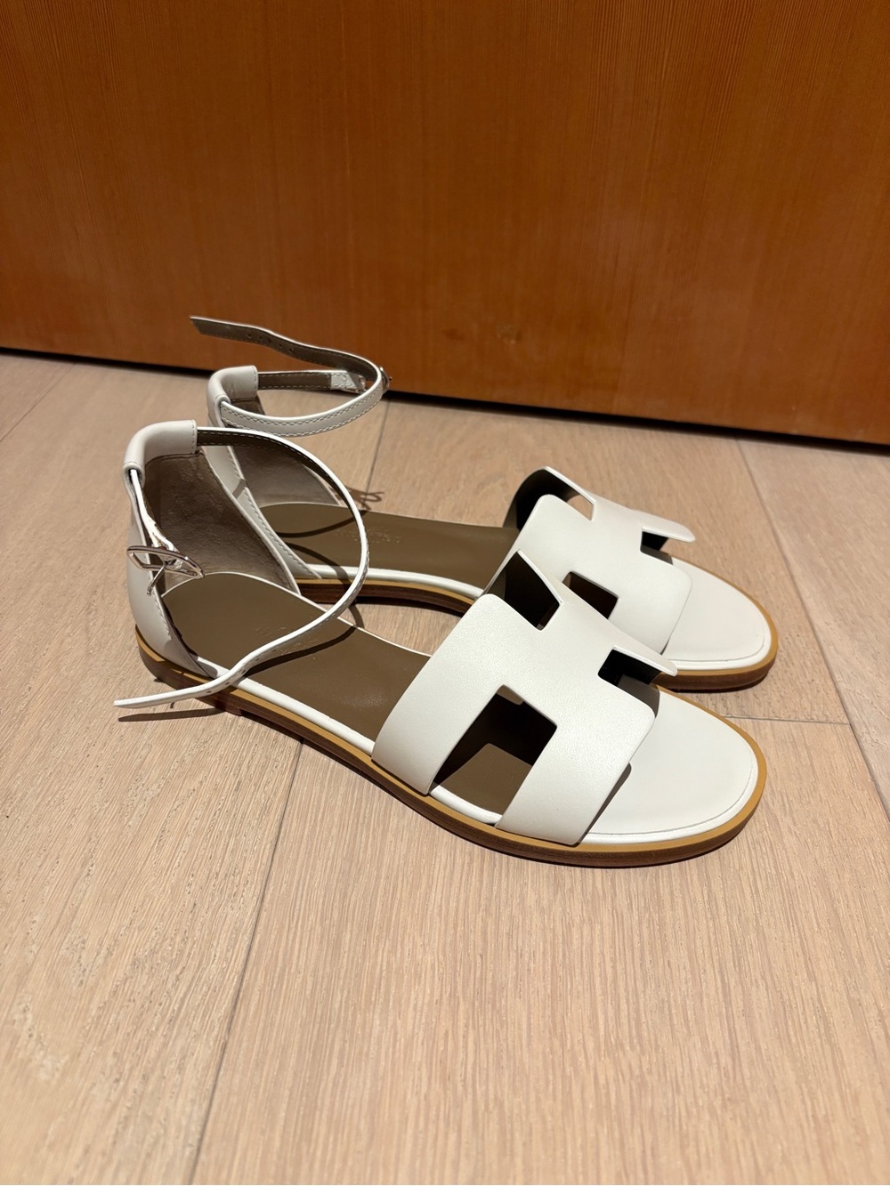 Hermes Santorini sandals white